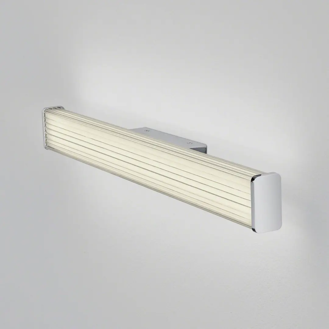 Helestra LED-Bad-Wandleuchte Alla IP44 60cm chrom