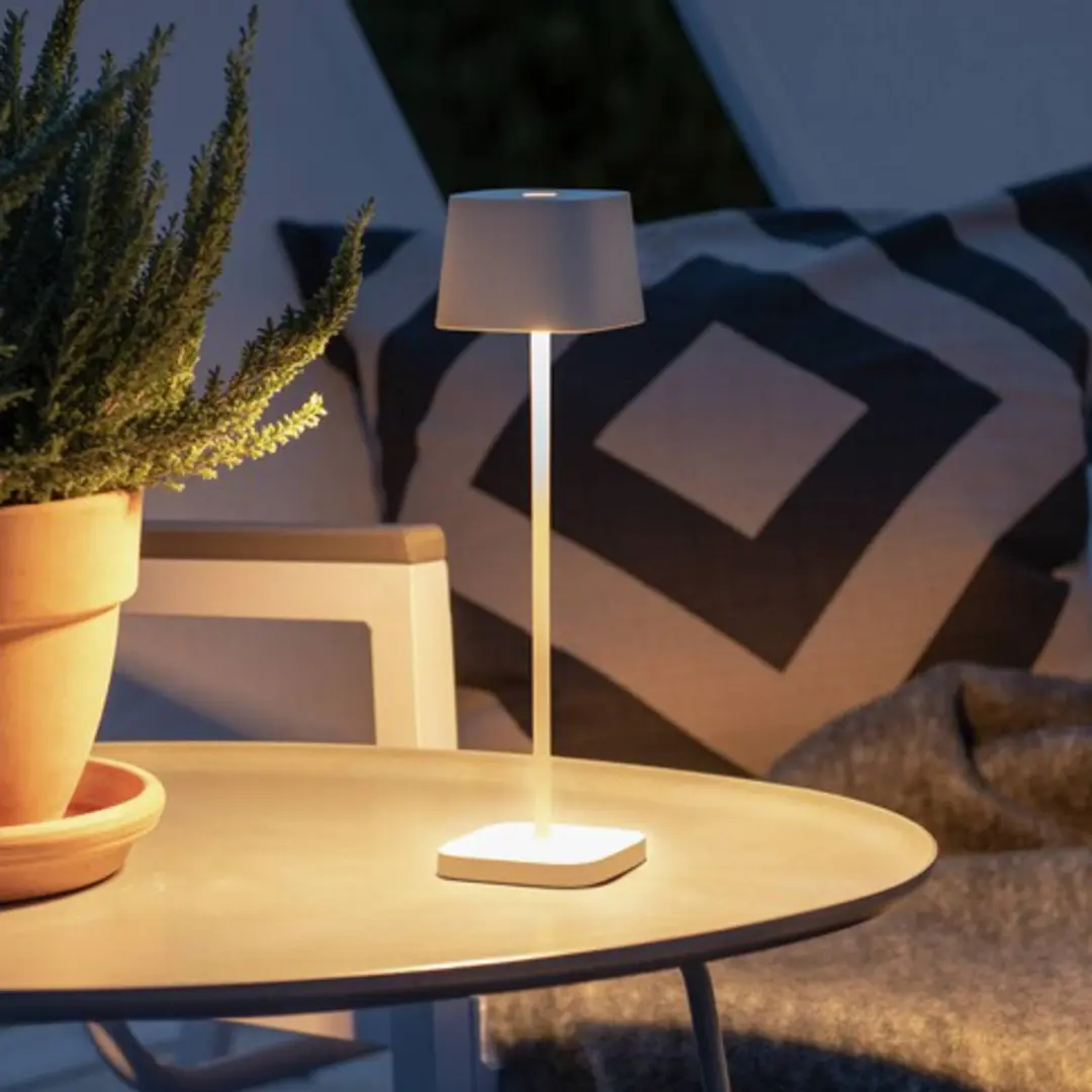 Konstsmide LED-Akku-Tischleuchte Capri, Höhe 25 cm, weiß, IP54