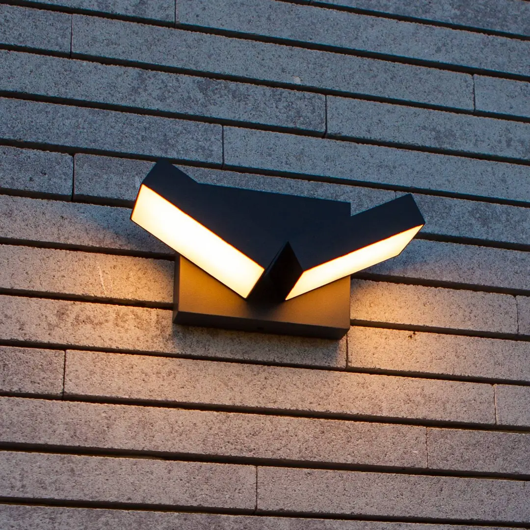 Lutec LED-Außenwandleuchte TWISTO, dunkelgrau, Breite 15 cm, IP65
