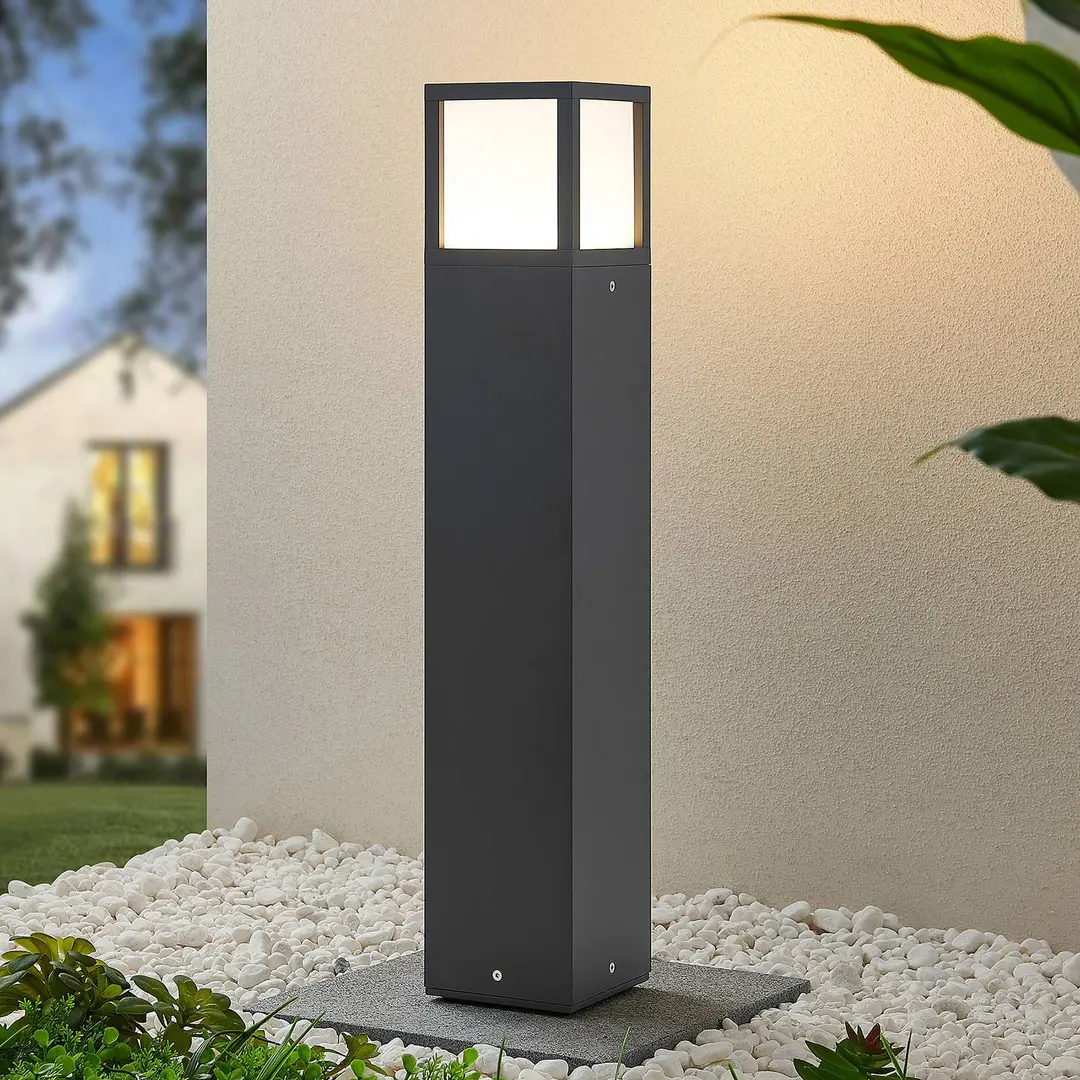 Lucande LED-Wegeleuchte Dewari, 65 cm, dunkelgrau, IP54