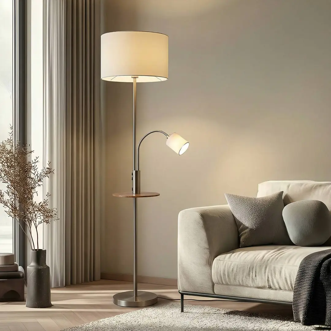 Lindby Stehlampe Aovan, nickelfarben, Ablage, USB-Anschluss