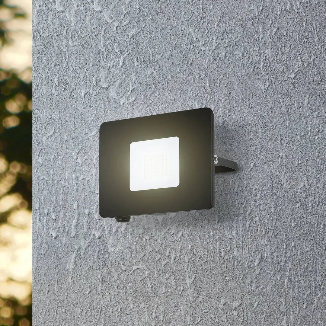 EGLO LED-Außenstrahler Faedo 3 in Schwarz, 30W