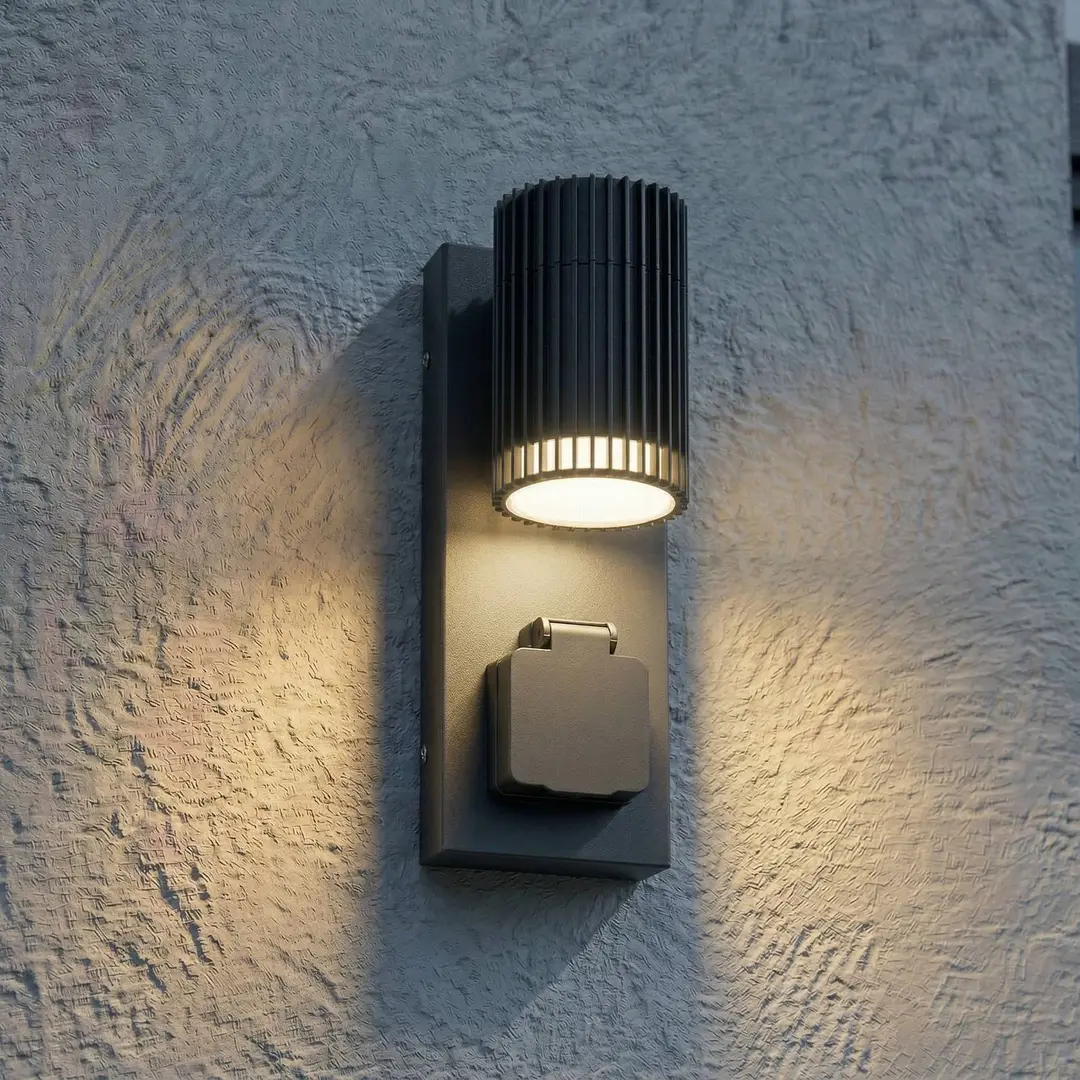 Lindby Außenwandlampe Enerio, schwarz, Steckdose, GU10, IP44