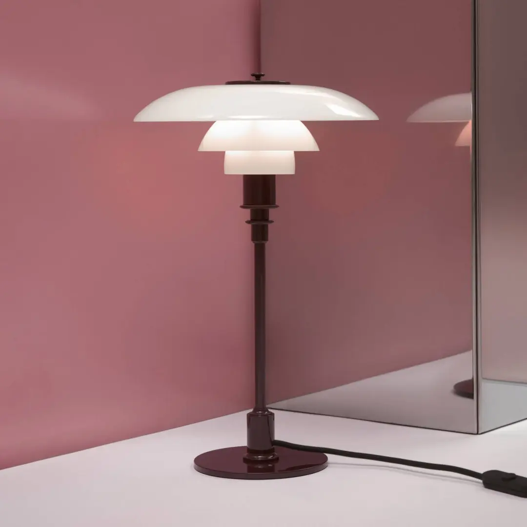 Louis Poulsen Tischlampe PH 3/2, burgunder glänzend, Ø 28 cm
