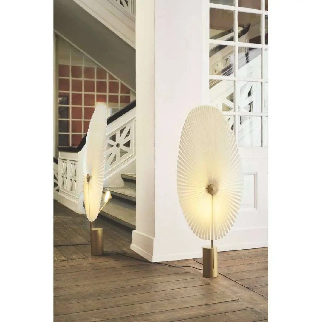GEJST LED-Stehleuchte Liris, messing, Höhe 132 cm