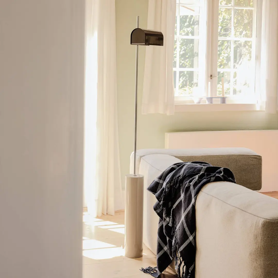 Hübsch LED-Stehlampe Reflector, braun, Höhe 160 cm, Eisen