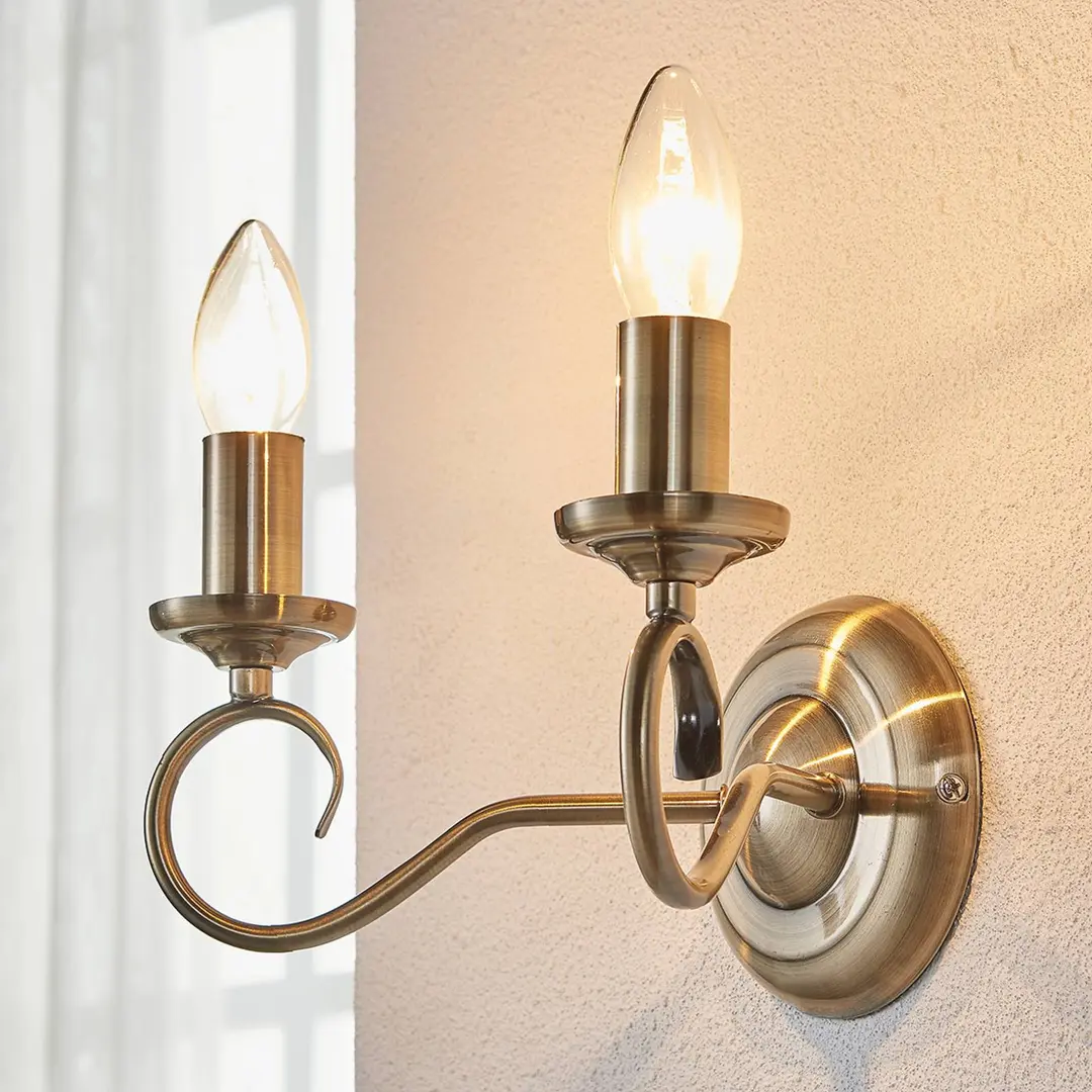 Lindby Wandleuchte Marnia, altmessing, 2-flammig, 27 cm, E14