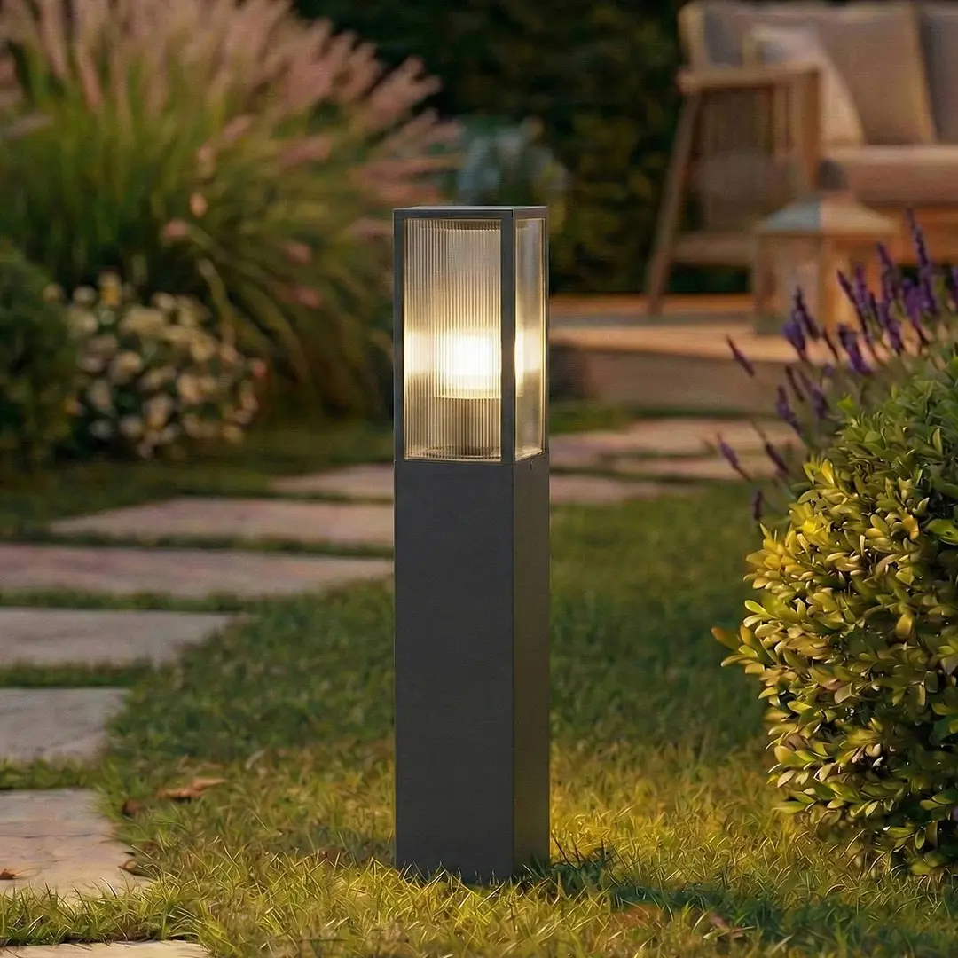 Lindby Wegeleuchte Peldar, anthrazit/geriffelt, 80 cm