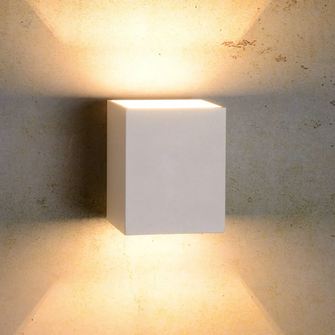 Lucide Wandleuchte Xera, weiß, 10 cm, Up-/Downlight, Aluminium