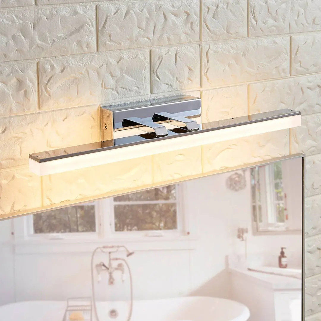 Lucande LED-Bad-Wandleuchte Julie, 46cm, chrom, Metall, IP44