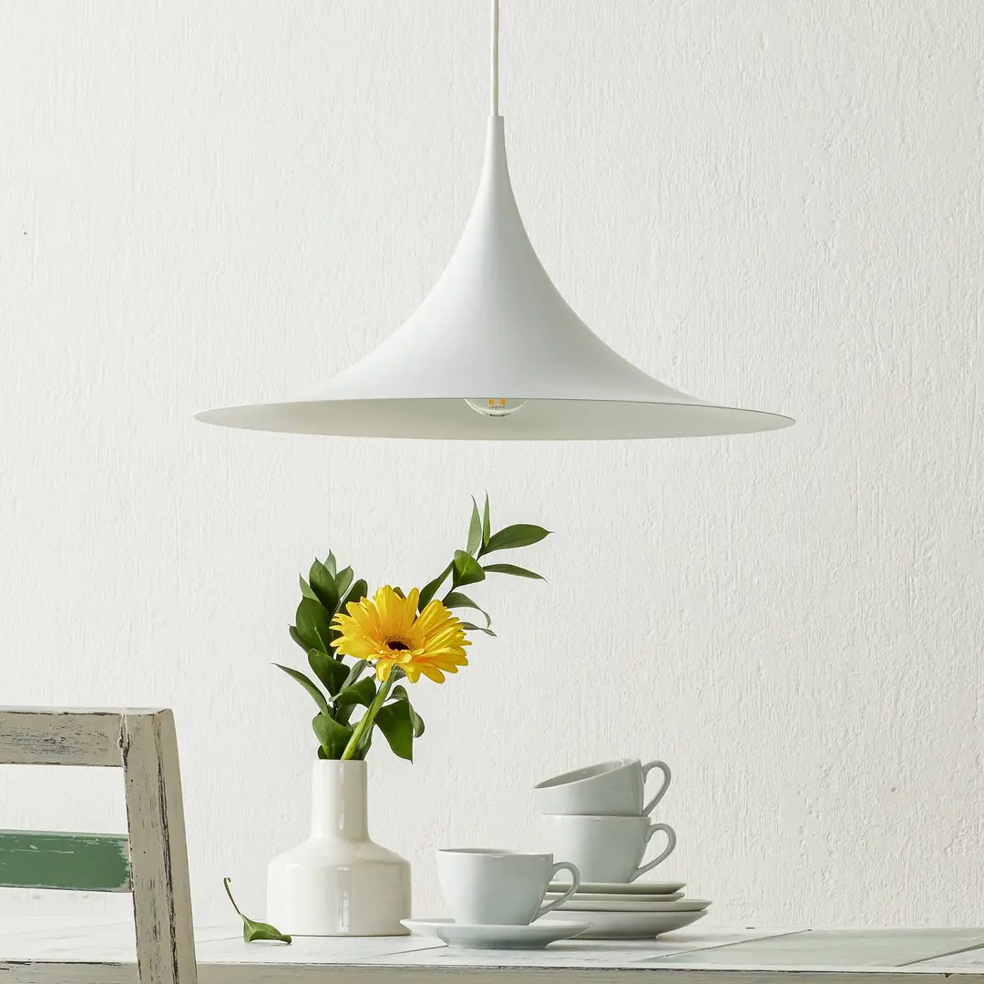 GUBI Hängeleuchte Semi, Ø 47 cm, weiß