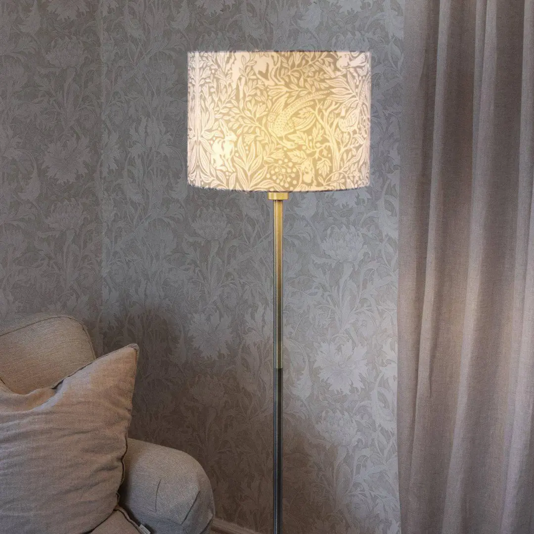 PR Home Stehleuchte Amy, Eldertree grün/gold, Höhe 150 cm, E27
