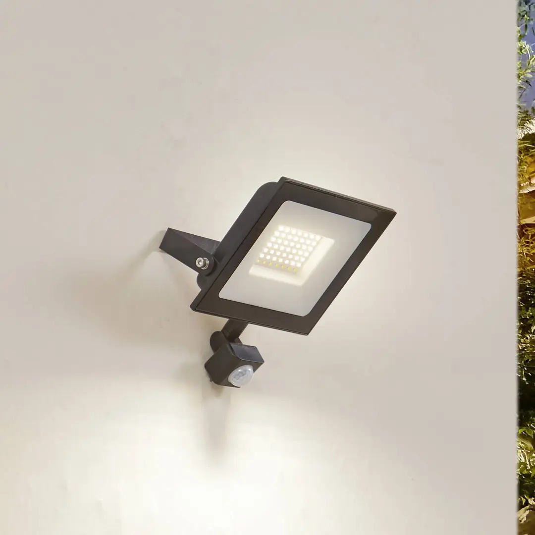 Prios LED-Außenstrahler Maikel, 50W, 4000lm, Metall, Sensor