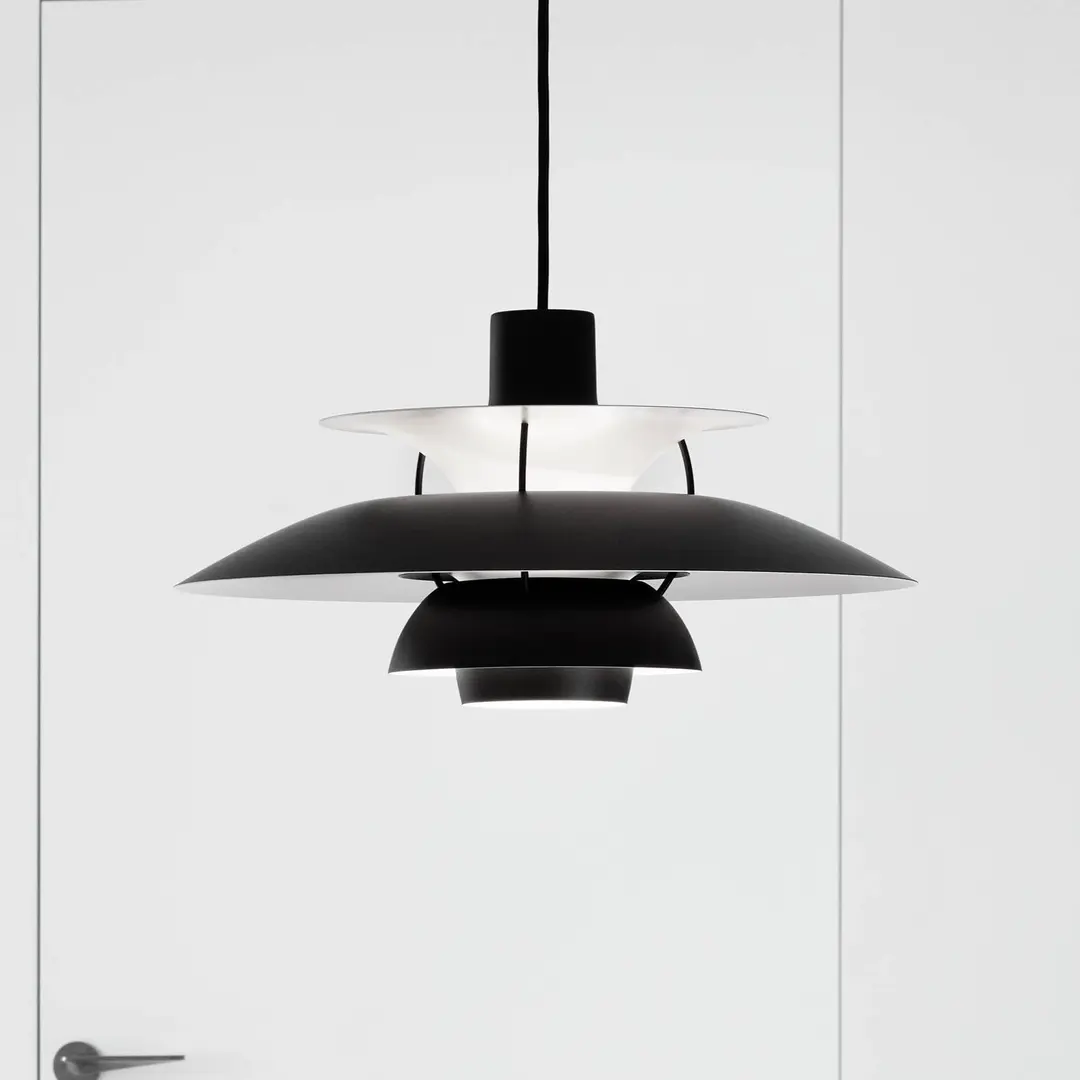 Louis Poulsen Hängelampe PH 5 500 monochrom schwarz Ø 50 cm