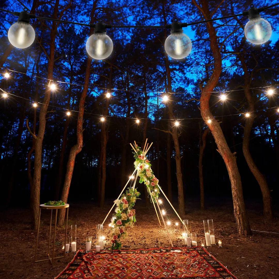 Naeve Leuchten LED-Solar-Lichterkette CADENA, 2.500 K, schwarz 10-flg. 5 m