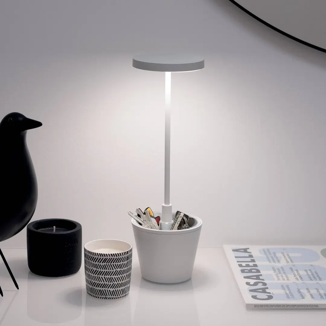 Zafferano Poldina Reverso Akku-Tischlampe weiß
