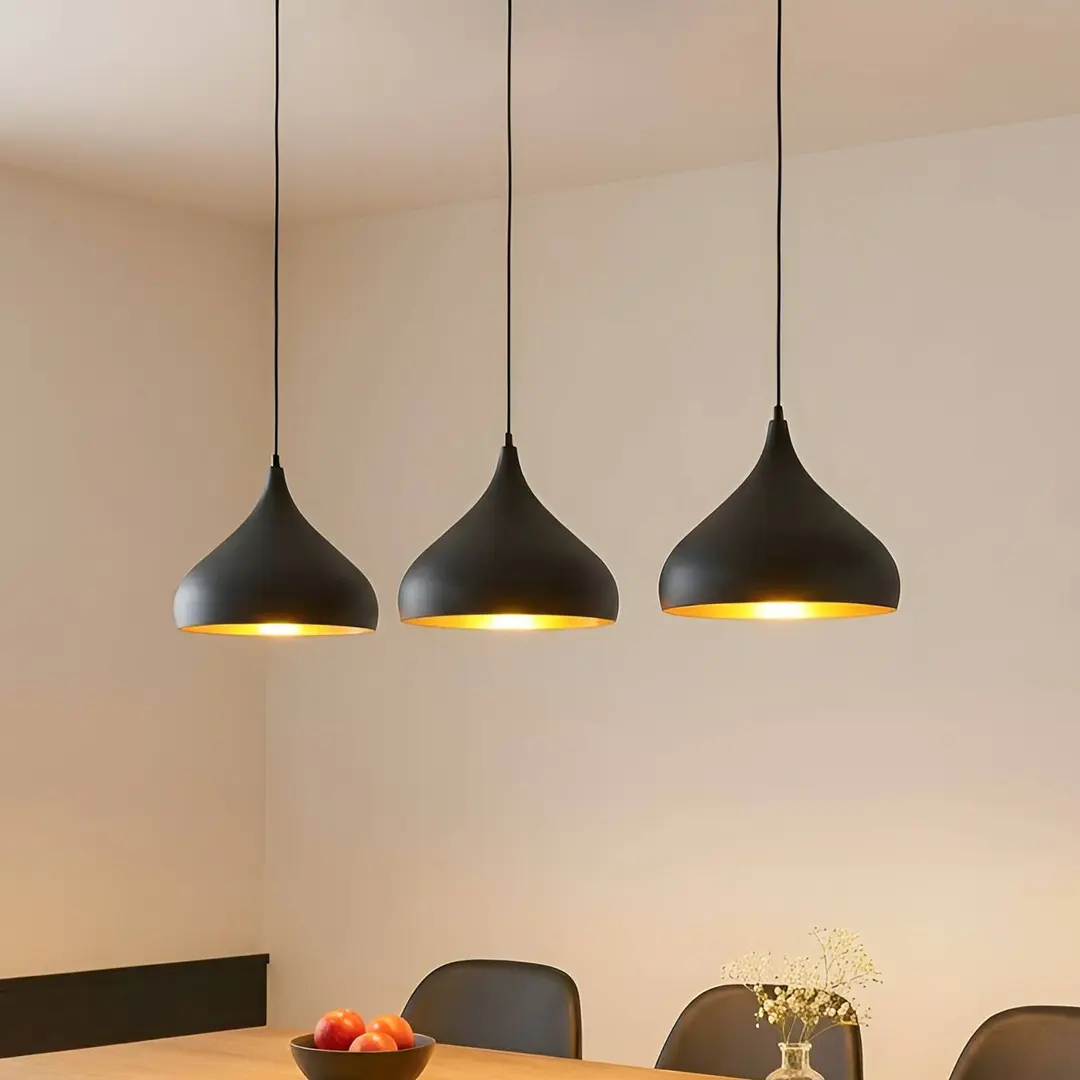 Lindby Pendelleuchte Elamira, schwarz, Metall, 133cm, 3-flg.