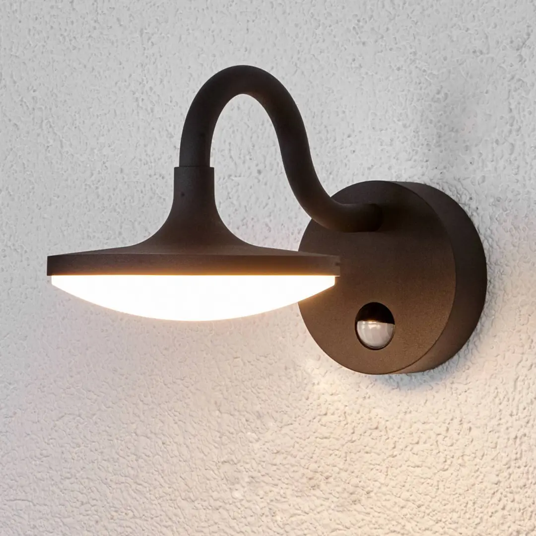 Lucande LED-Außenwandlampe Finny, Bewegungsmelder, IP54