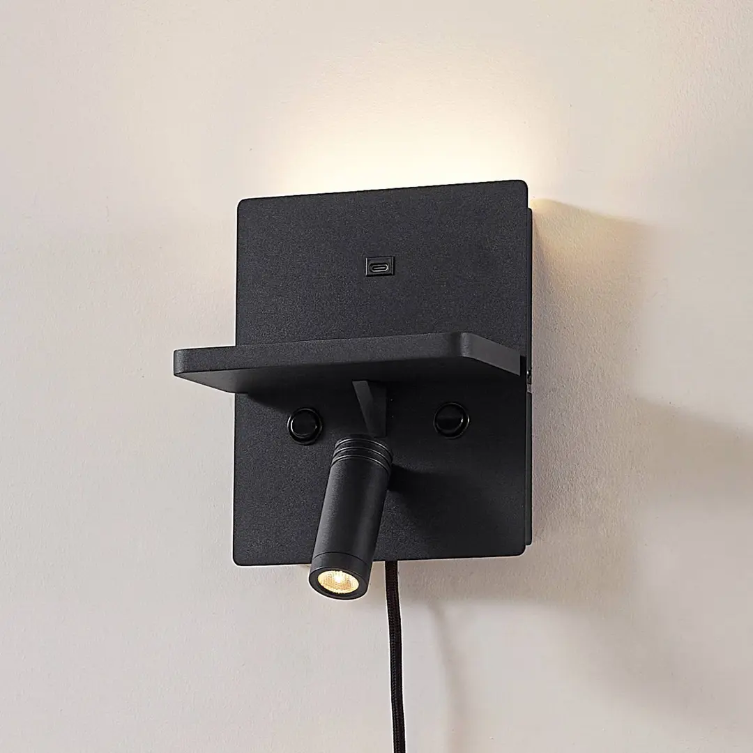 Lindby LED-Wandlampe Auden, schwarz, Stecker, Ladestation