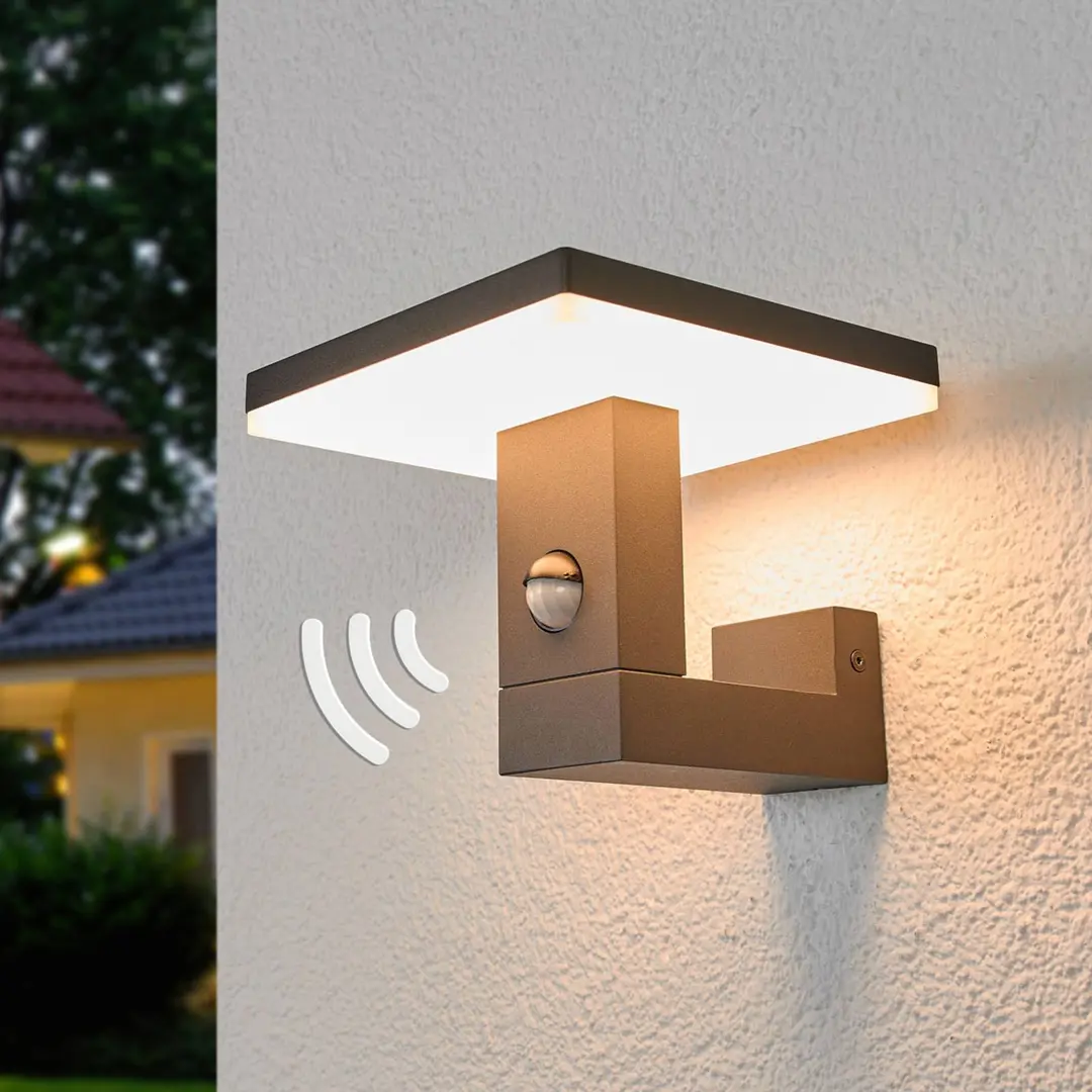 Lucande LED-Außenwandleuchte Olesia, Sensor, 15 cm, IP54
