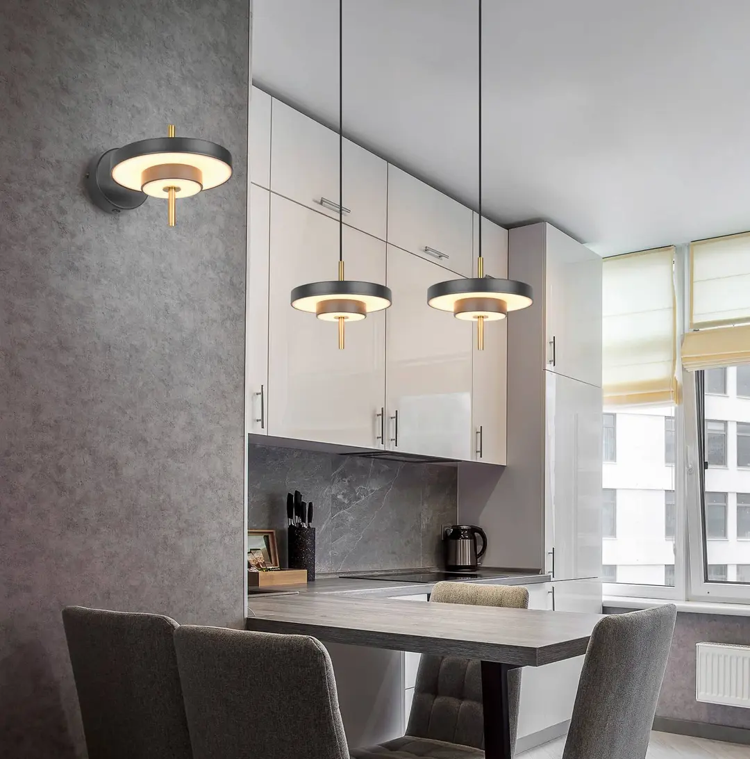 Trio Lighting LED-Hängelampe Keaton, schwarz/goldfarben, Ø 40 cm, CCT