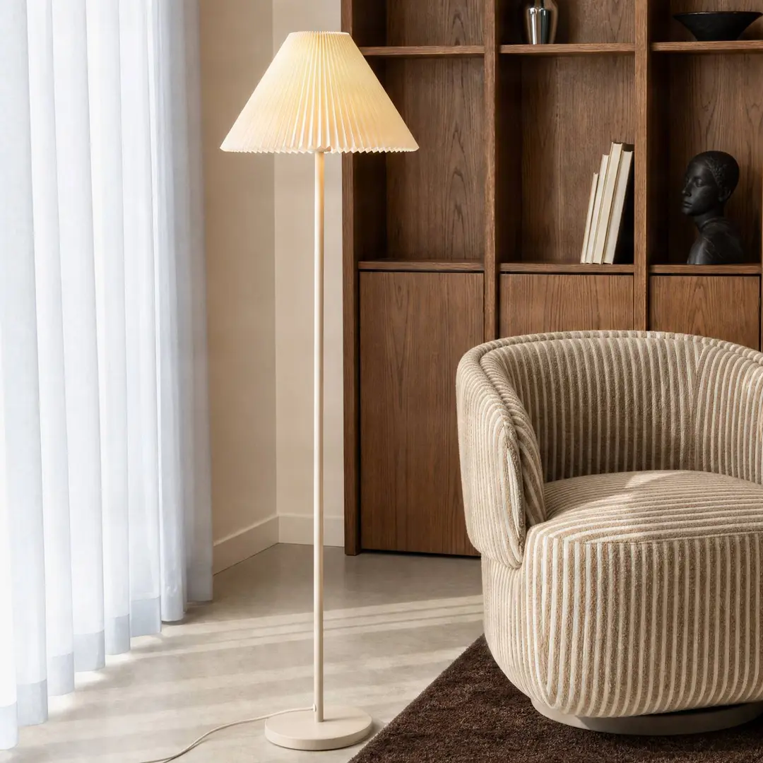 NOLA Stehleuchte Percy, beige, Höhe 155 cm, Leinen