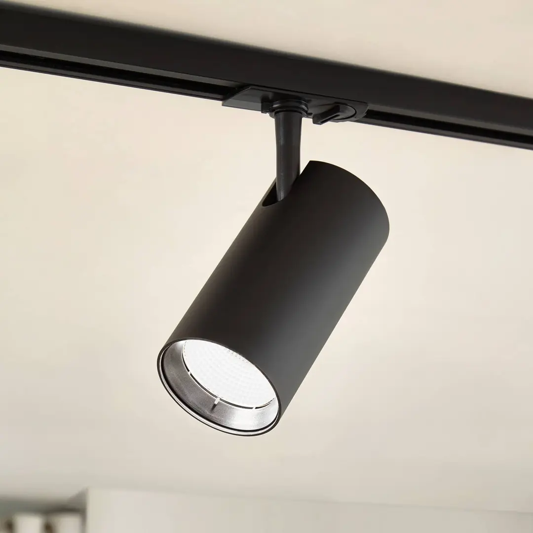 Lindby LED-Schienen-Spot Linaro, schwarz, Ø 7 cm, Alu, CCT