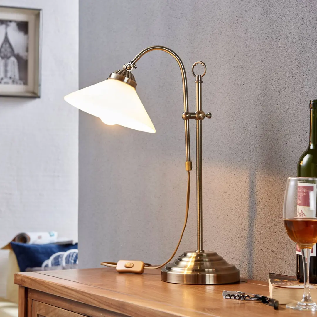 Lindby Tischleuchte Otis, altmessing, Glas, 60 cm, E14