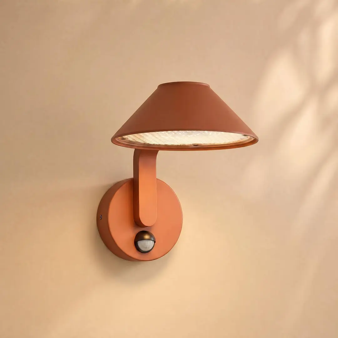 Lindby LED-Außenwandlampe Capelo, tonfarben, Ø 20 cm, Sensor