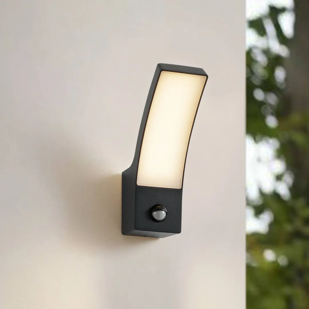 Lindby LED-Außenwandlampe Ilvita, Sensor, anthrazit, IP54