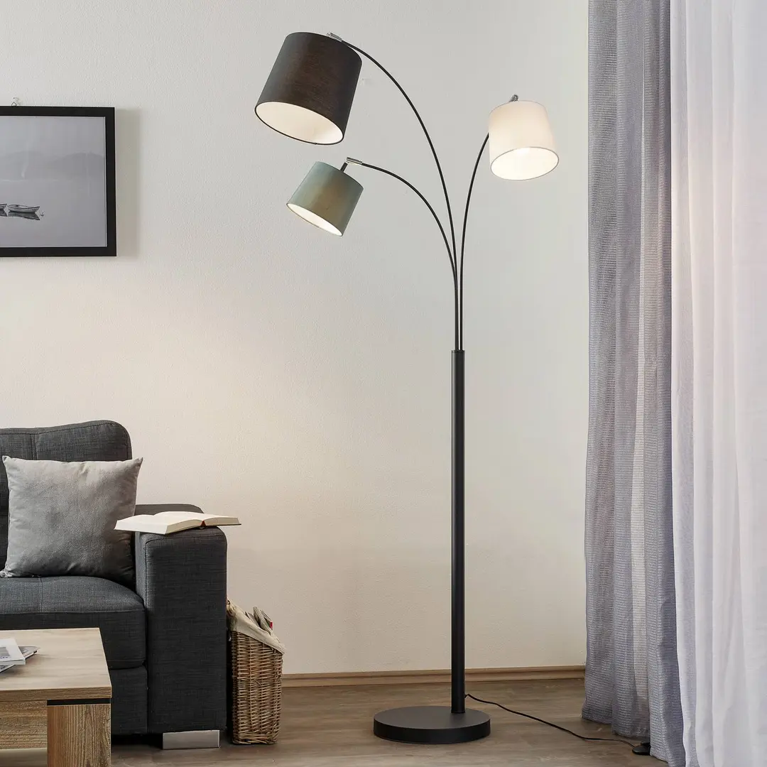 By Rydéns Stehlampe Foggy, 3-flammig, schwarz