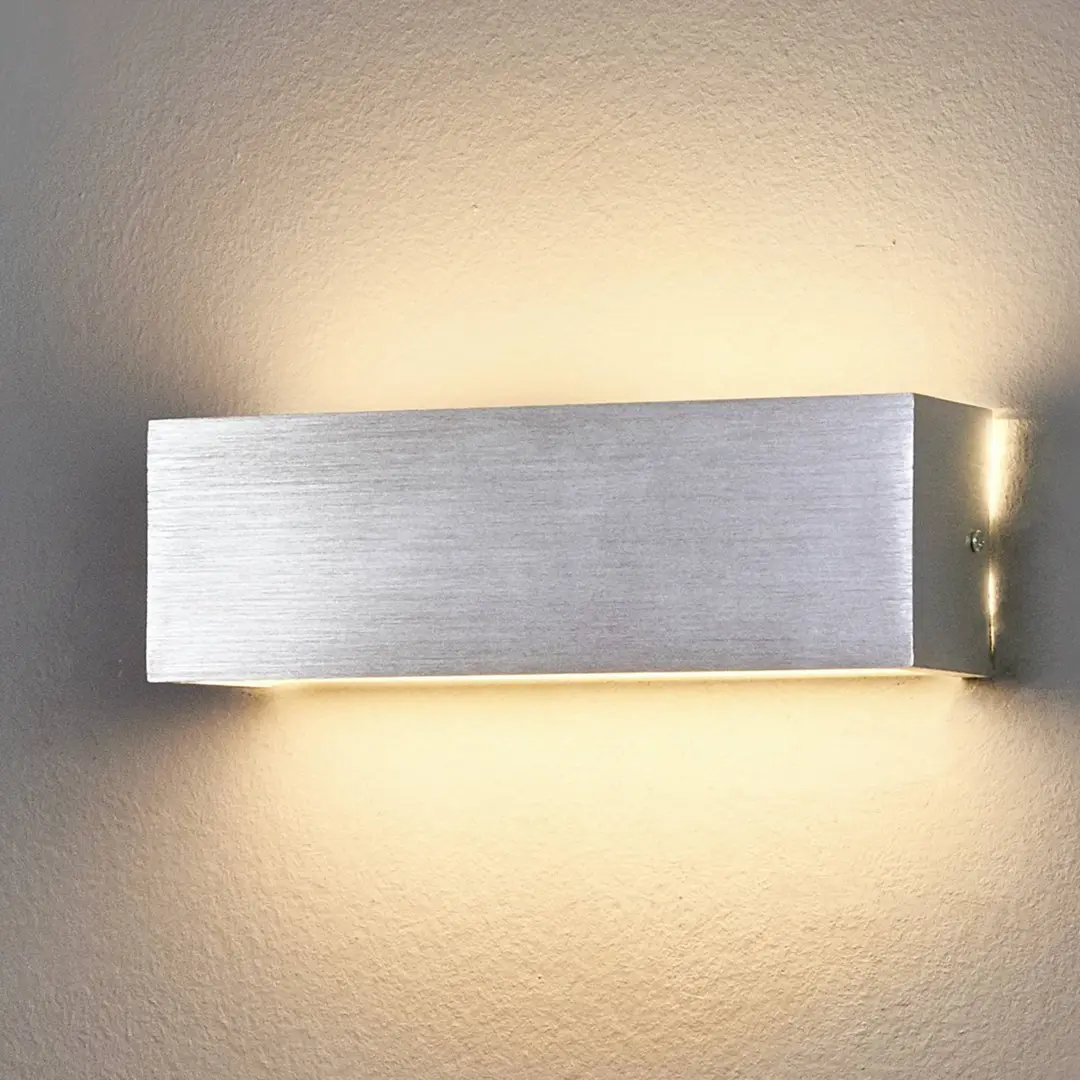 LINDBY Eckige Alu-LED-Wandlampe Ranik