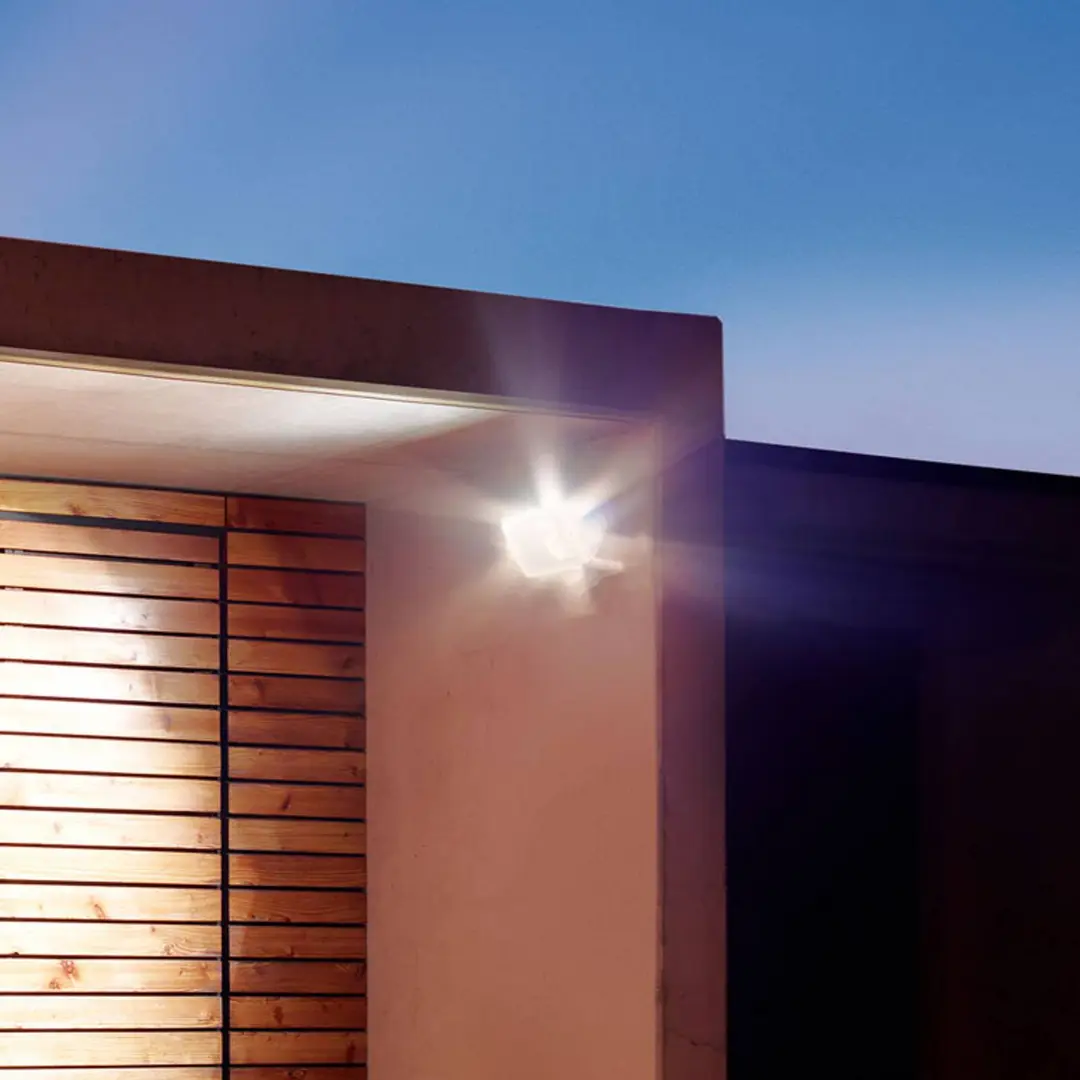 STEINEL Sensor-LED-Außenstrahler LS 300 S, schwarz, IP44