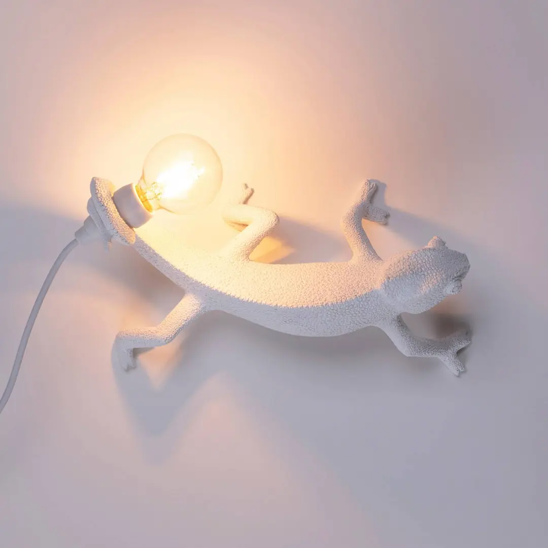 SELETTI Chameleon Lamp Going Down Wandlampe USB