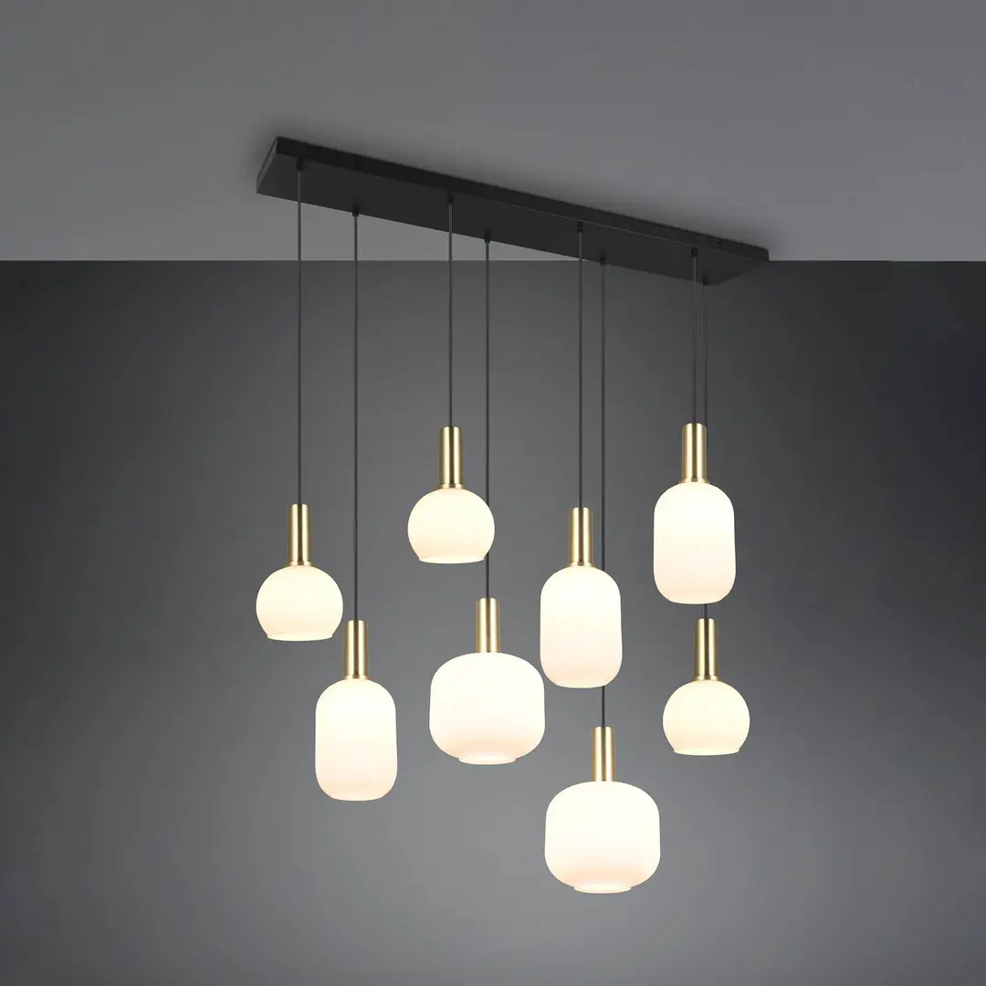 Trio Lighting Hängeleuchte Diva, 8-fl., messingfarben, opal, Metall, Glas