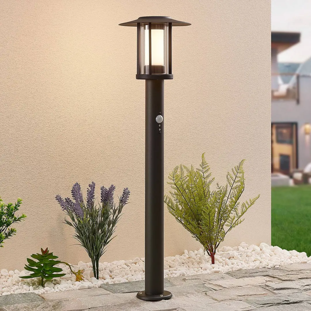 Lindby LED-Wegelampe Gregory, 76cm, Sensor, dunkelgrau, IP44
