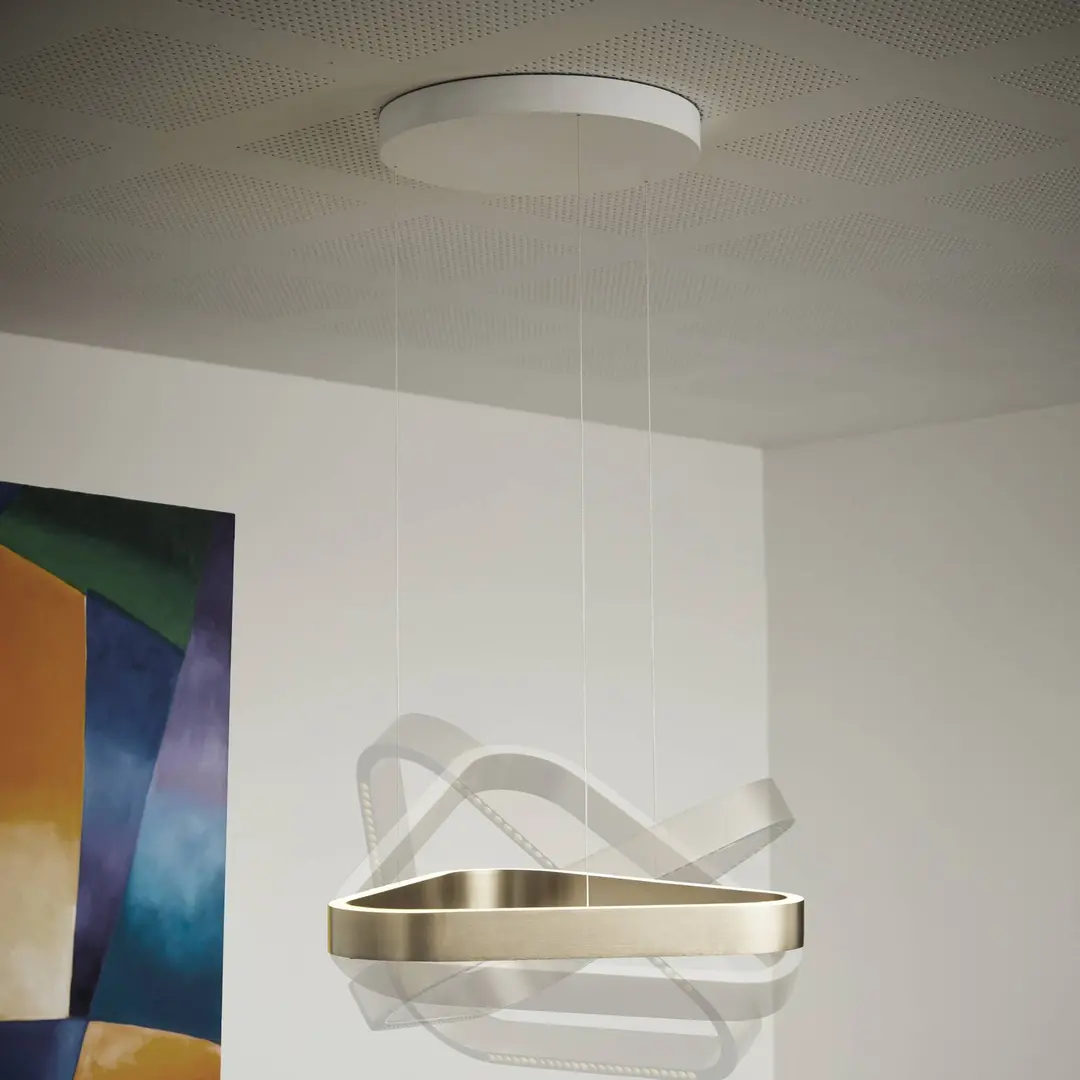 LOOM DESIGN LED-Hängelampe Trigon, creme, 60 cm, Alu