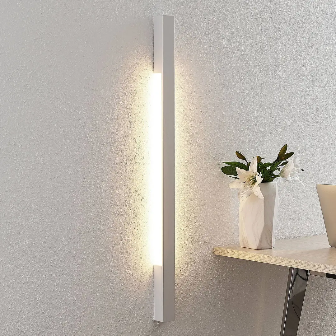 Arcchio LED-Wandleuchte Ivano, 91 cm, weiß, Aluminium