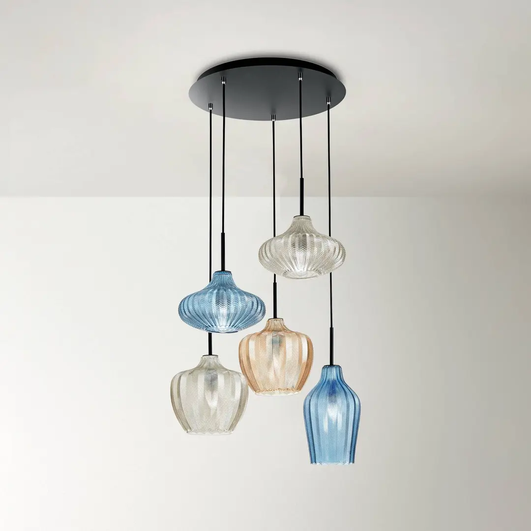 Fabas Luce Hängelampe Olbia, Ø 50 cm, 5-flammig, amber/blau/beige, Glas