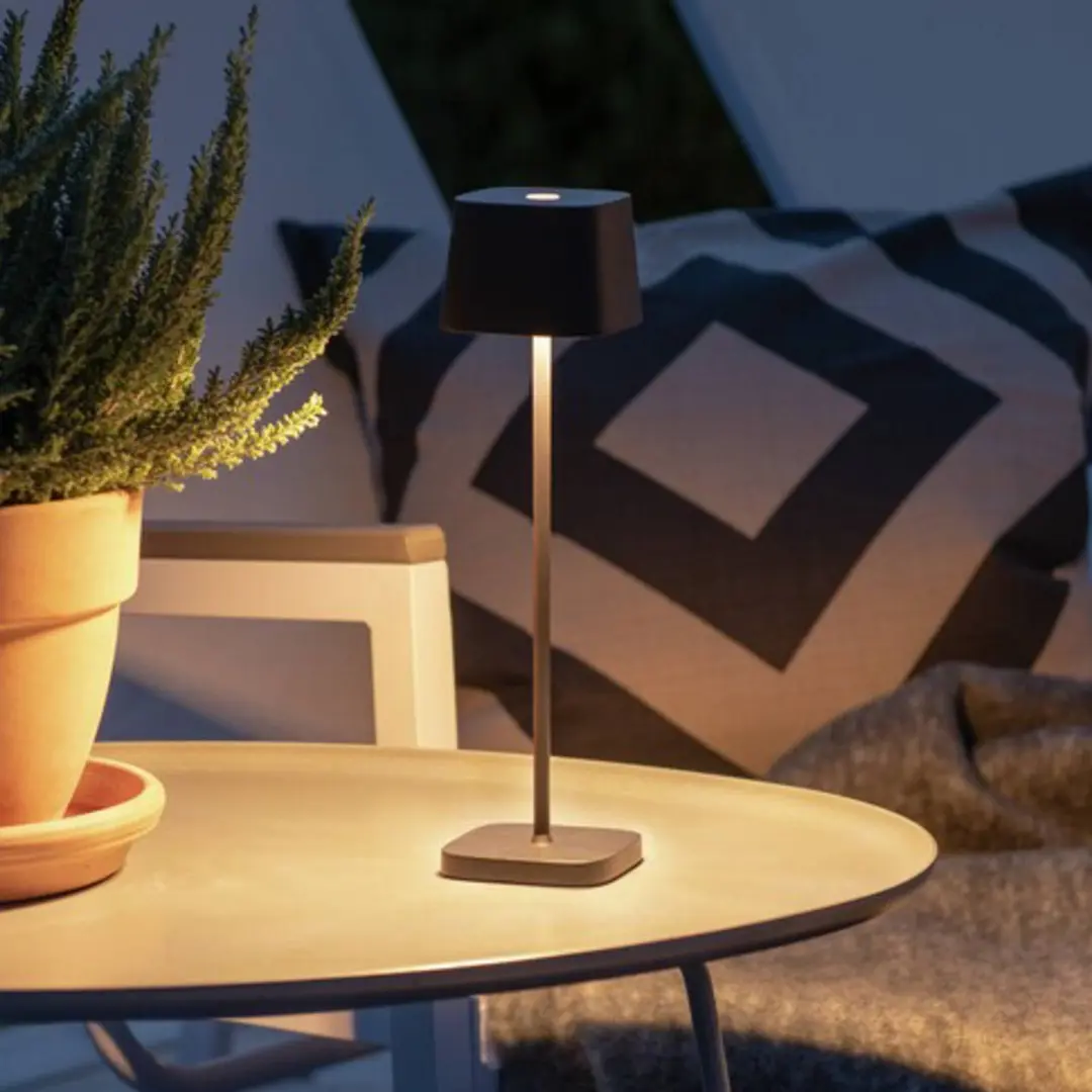 Konstsmide LED-Akku-Tischleuchte Capri, Höhe 25 cm, schwarz, IP54