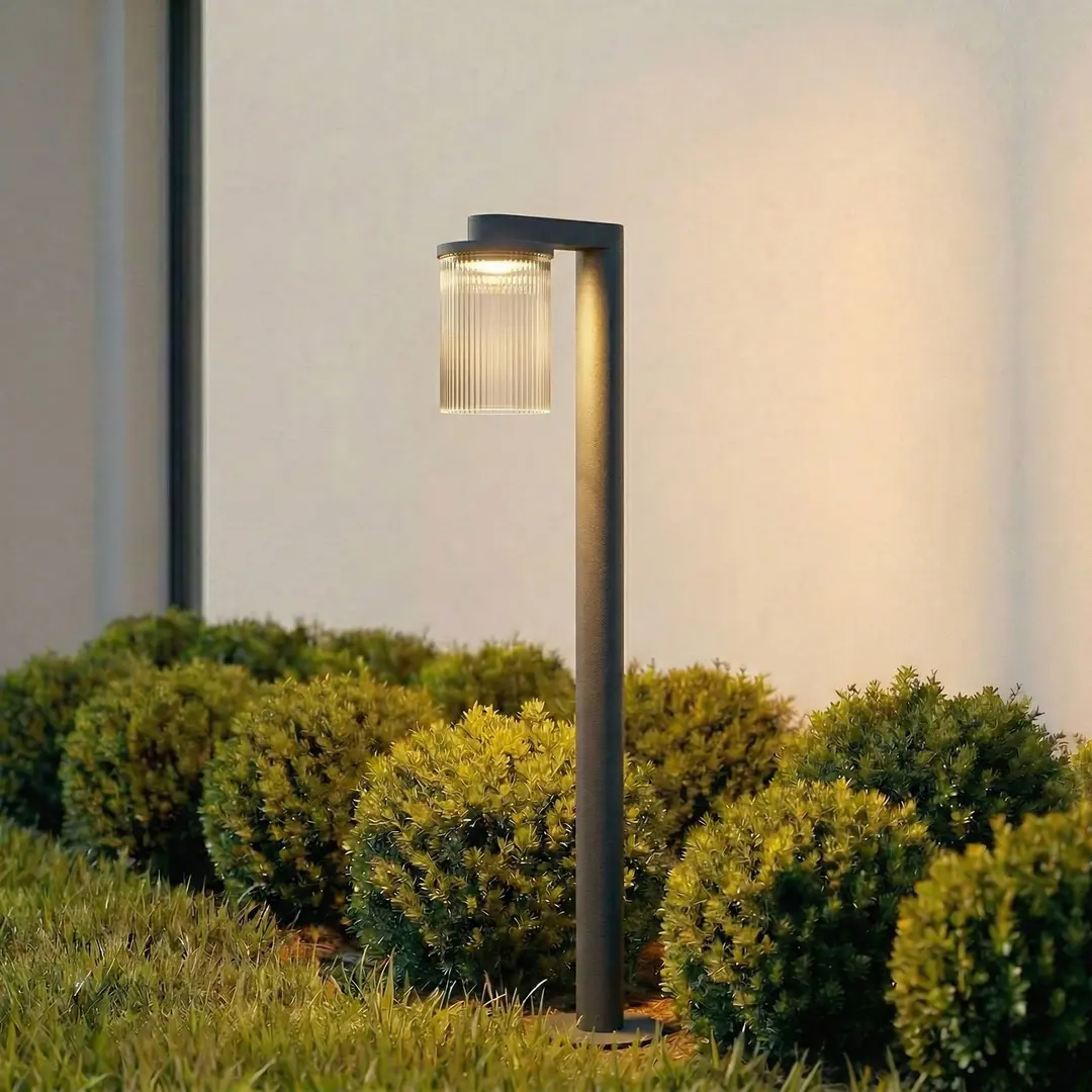 Lucande LED-Wegeleuchte Beelia, anthrazit, 90 cm, geriffelt