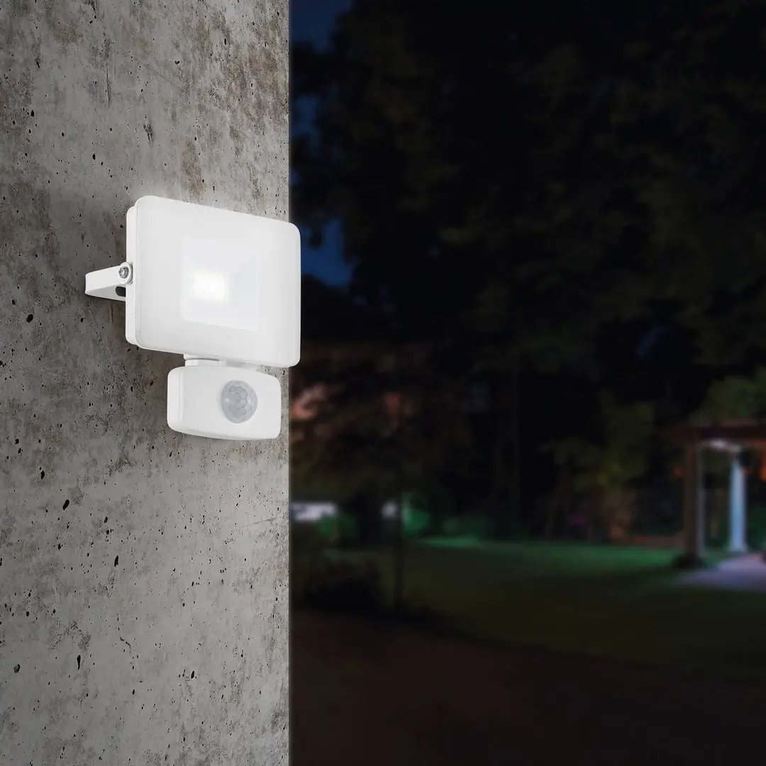 EGLO LED-Außenstrahler Faedo 3 mit Sensor, weiß, 10W