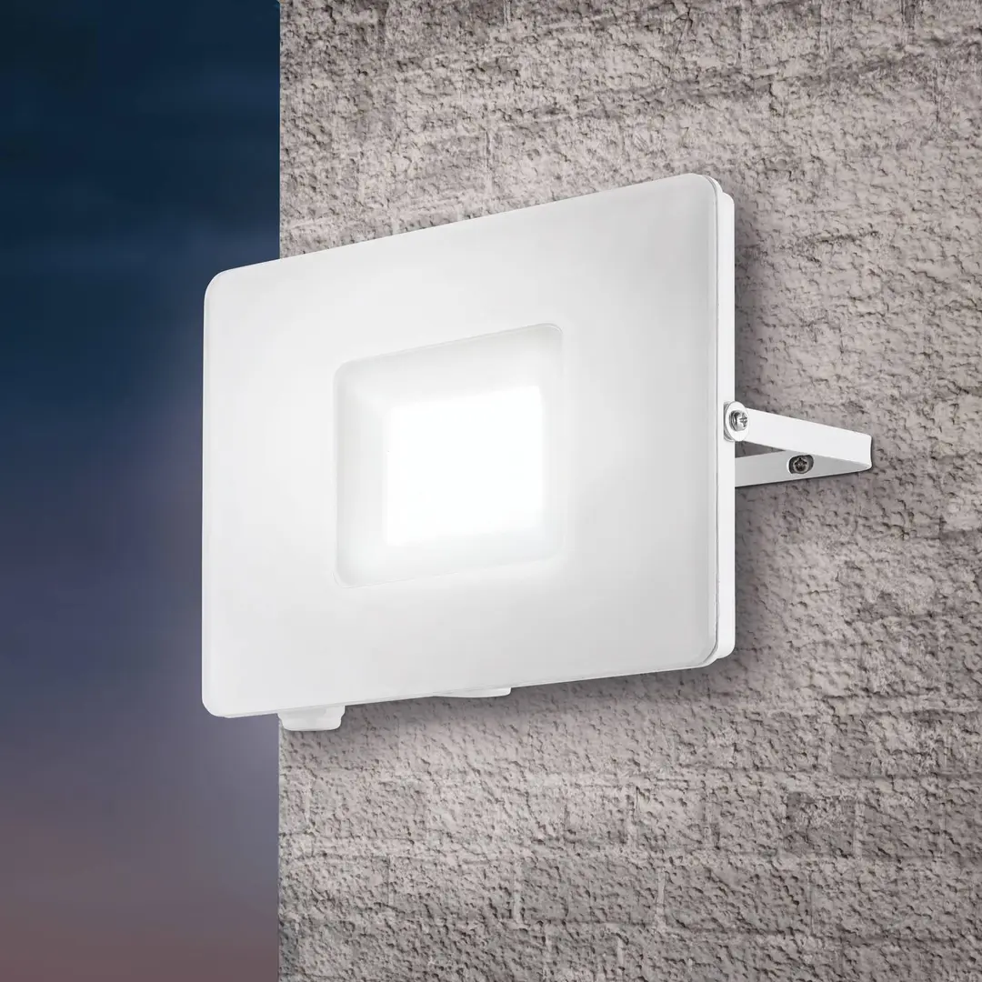 EGLO LED-Außenstrahler Faedo 3 in Weiß, 50W