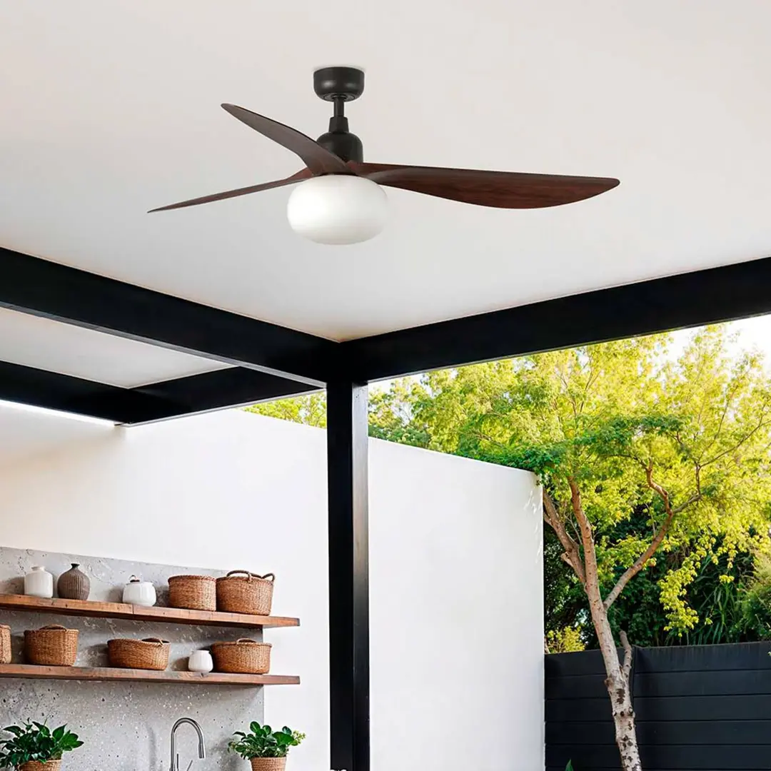 FARO BARCELONA Deckenventilator mit Licht Outwood, braun, DC, leise, Ø150cm