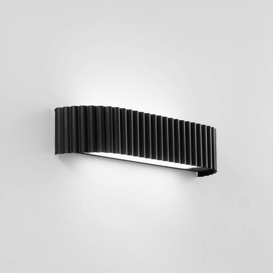Luce Ambiente Design LED-Wandlampe Niike, schwarz, Breite 40 cm, Metall, CCT