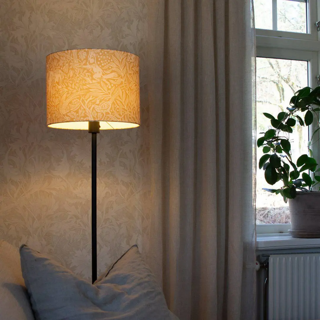 PR Home Stehleuchte Amy, gelb/schwarz, Höhe 150 cm, Textil, E27