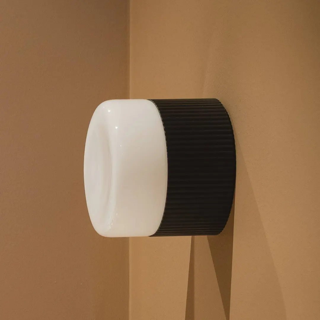 Globen Lighting Bad-Wandlampe Hubble 12 schwarz, Ø 12 cm