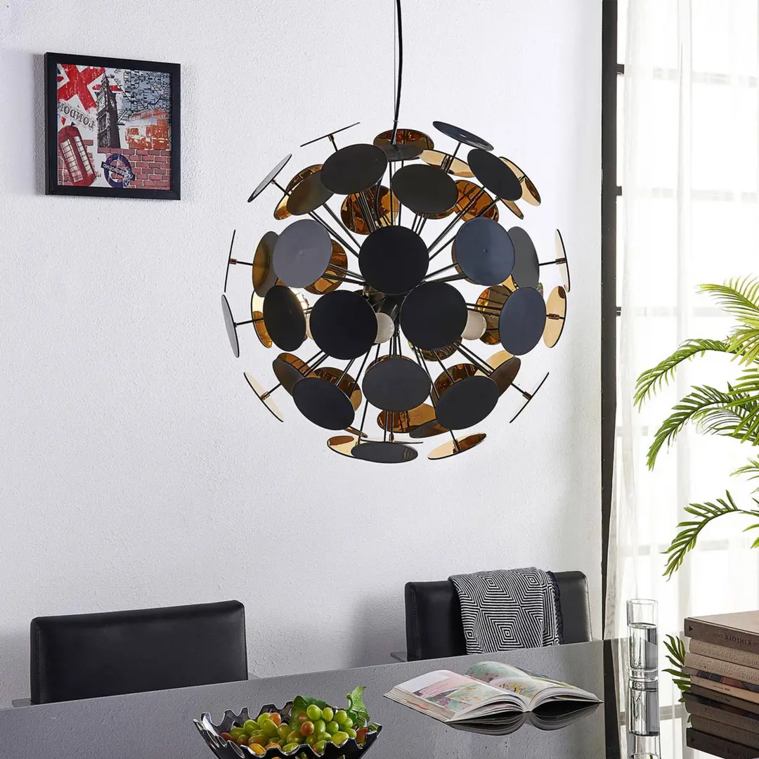 Lindby Hängelampe Kinan, Ø 54 cm, schwarz, gold, Metall