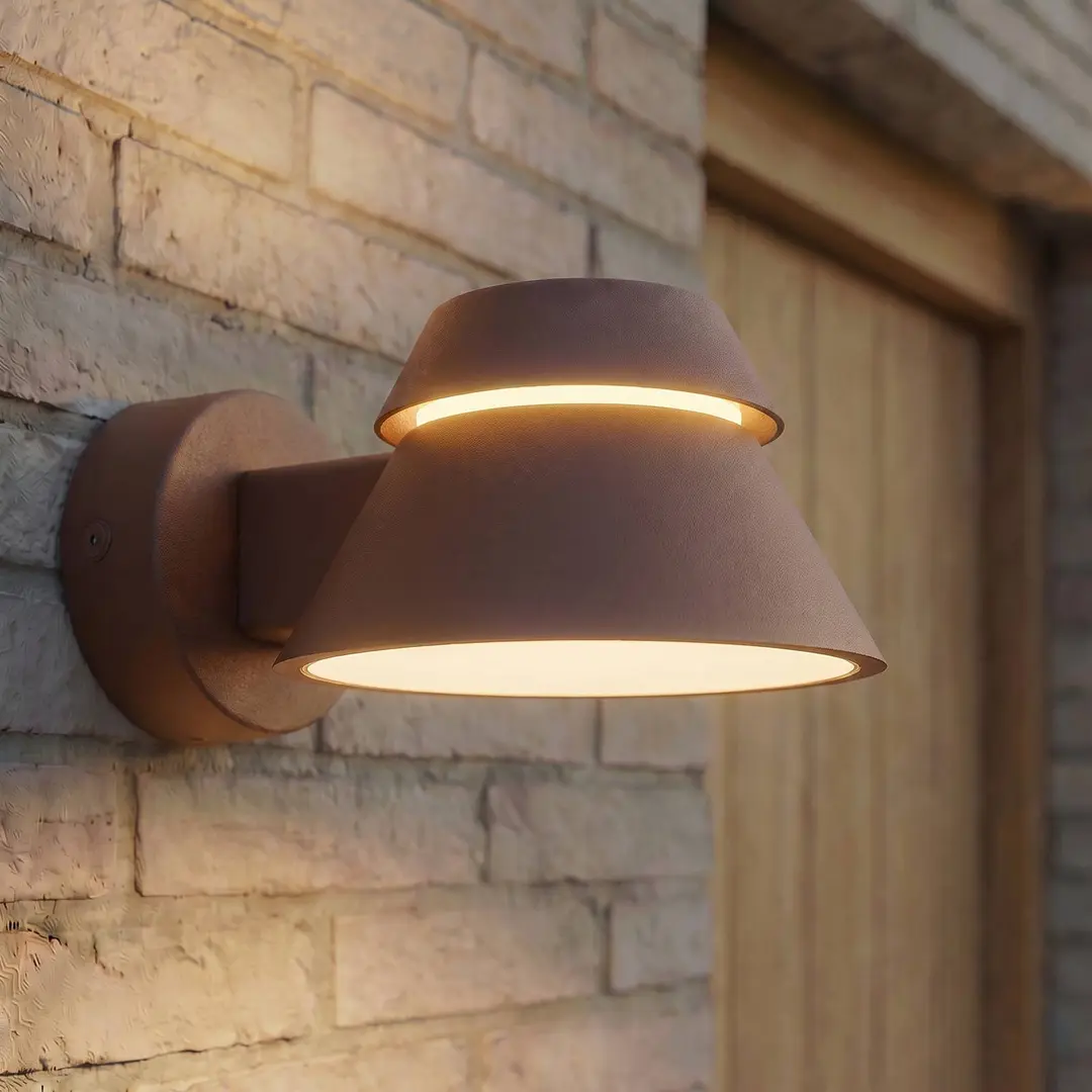 Lucande LED-Außenwandleuchte Moena, braun, Metall, IP44