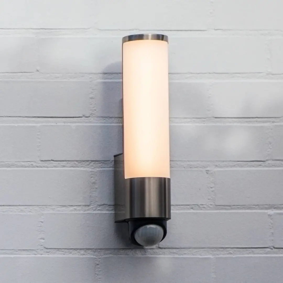 Lutec LED-Sensor-Außenwandleuchte LEDA, Edelstahl, Höhe 35 cm IP44